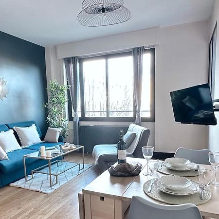 Stylish Apartment With A Balcony In Παρίσι Εξωτερικό φωτογραφία